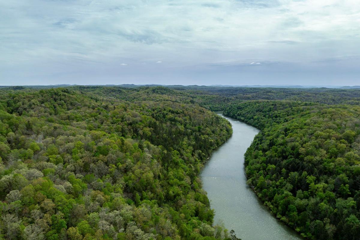 The Cumberland River flows through Cumberland Falls State Resort Park.