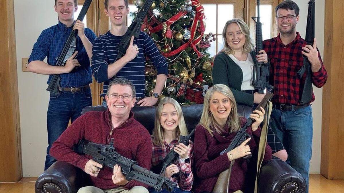 U.S. Rep Thomas Massie 2021 Christmas card has re-circulated on social media after the Louisville mass shooting on April 10, 2023. Some social media users have said the card came from Democratic Gov. Steve Beshear.