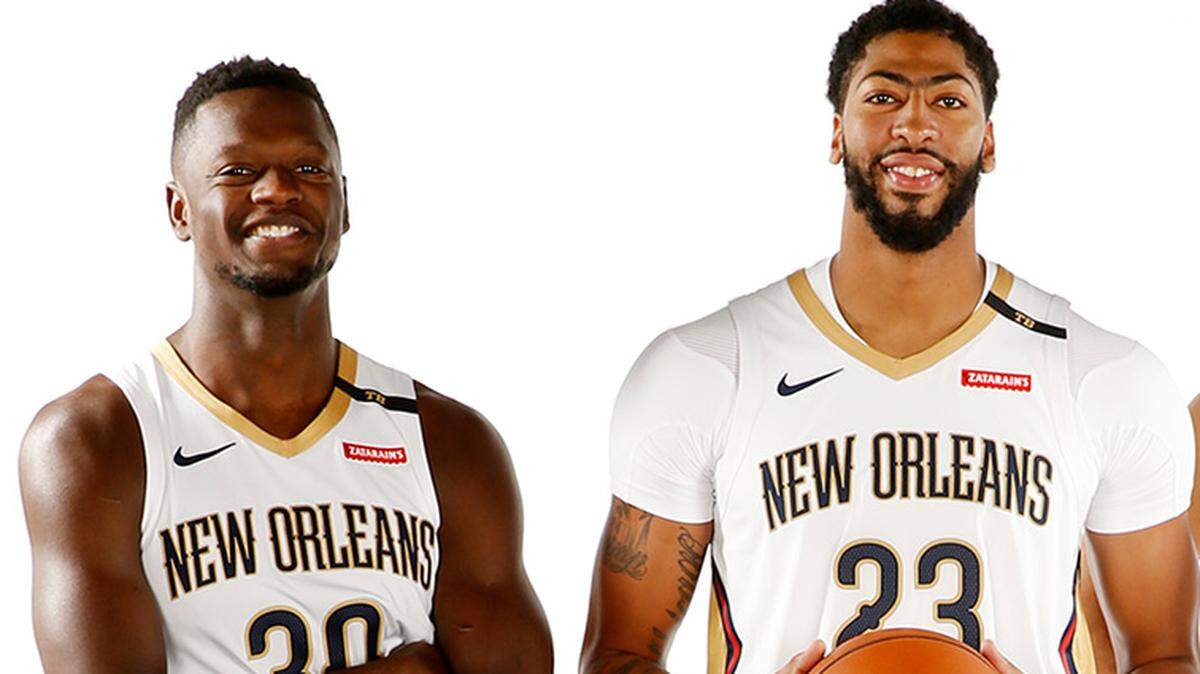 Julius Randle, left, has joined former fellow Wildcat Anthony Davis and the New Orleans Pelicans this season after four years with the Los Angeles Lakers. They said in and NBA.com interview Wednesday they’ve played some pickup basketball together before becoming teammates.