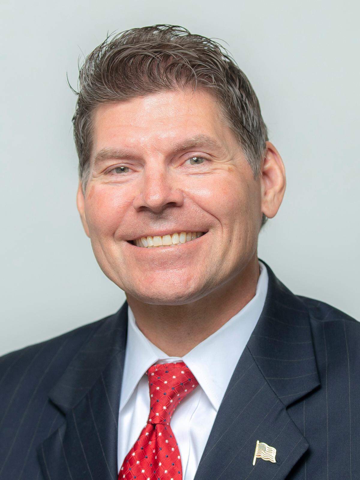 Chuck Ellinger, candidate for at large seat on the Lexington Fayette Urban County Council, photographed on Monday, April 25, 2022.