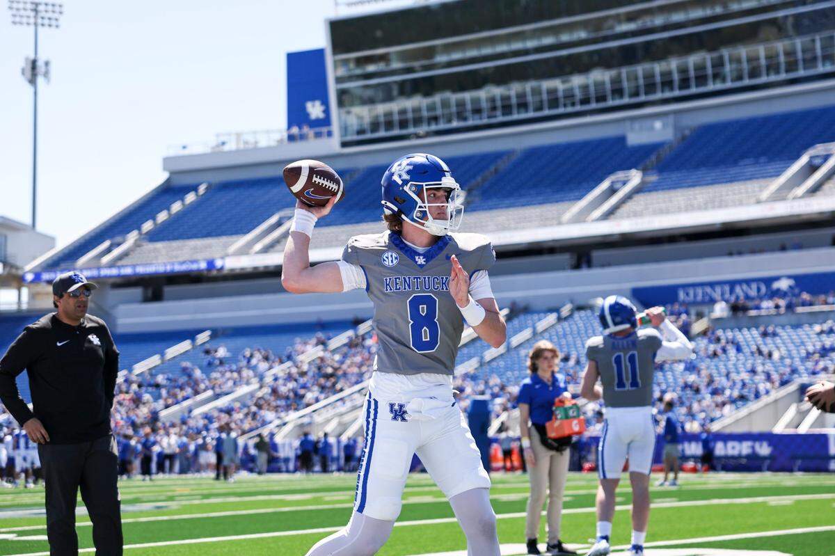 Kentucky hopes it can get true freshman quarterback Cutter Boley (8) some live game action when the Wildcats play host to FCS foe Murray State on Saturday at Kroger Field.