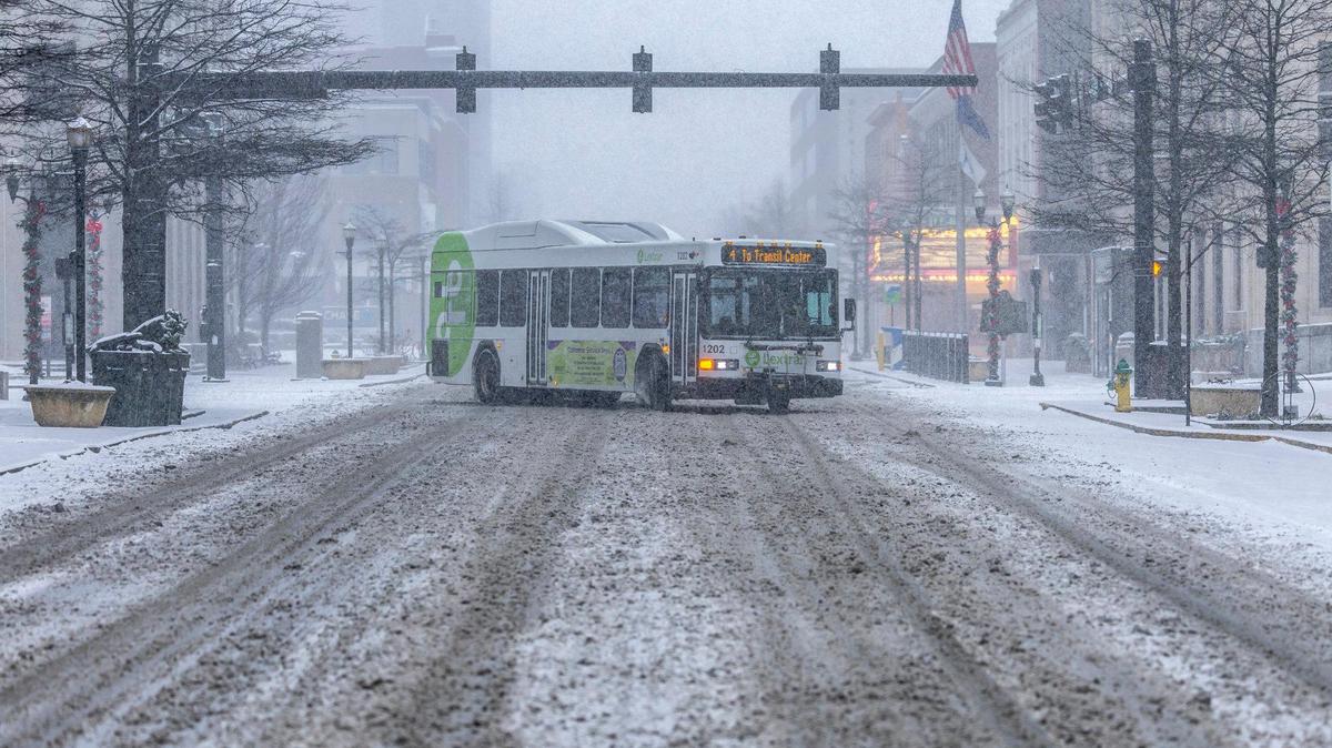A Lextran bus turns onto East Main Street in downtown Lexington, Ky., on Sunday, Jan. 5, 2025.