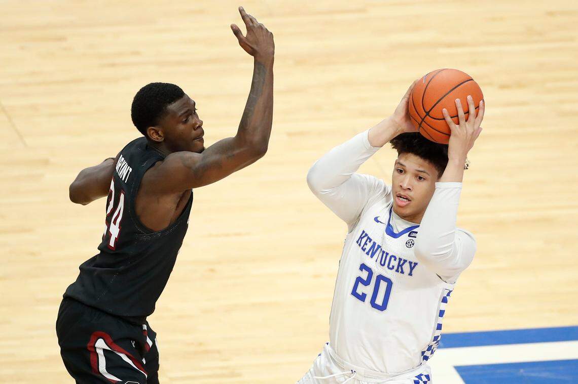 Zan Payne (20) is the son of former UK associate coach Kenny Payne, who is now an assistant coach with the New York Knicks. “I went from seeing him every day to not seeing him except, like, once every six months now,” the younger Payne said.