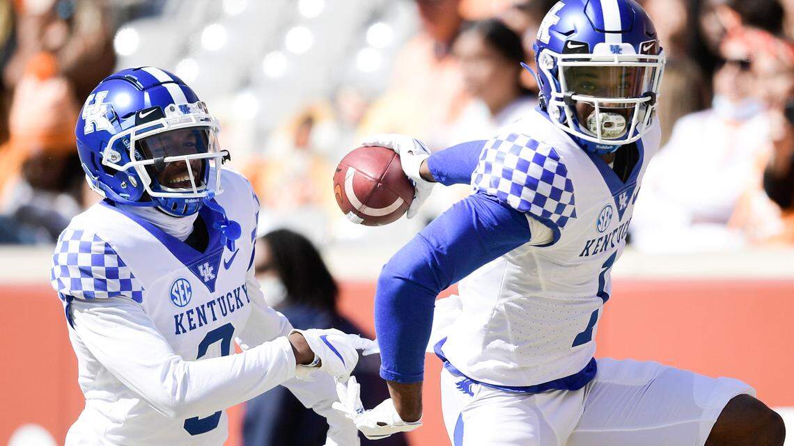 Kentucky ends 17-game losing streak at Tennessee with authoritative victory