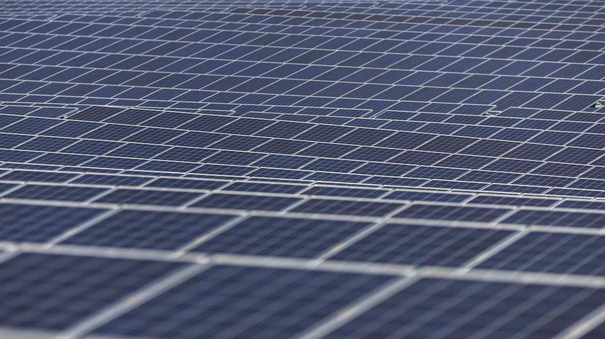 The Lexington-Fayette Urban County Council will take a final vote Thursday, Nov. 20 on a lease agreement that would allow a solar farm on a closed city landfill.