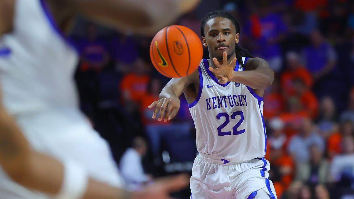 Florida fans removed from courtside seats after in-game incident with UK’s Cason Wallace