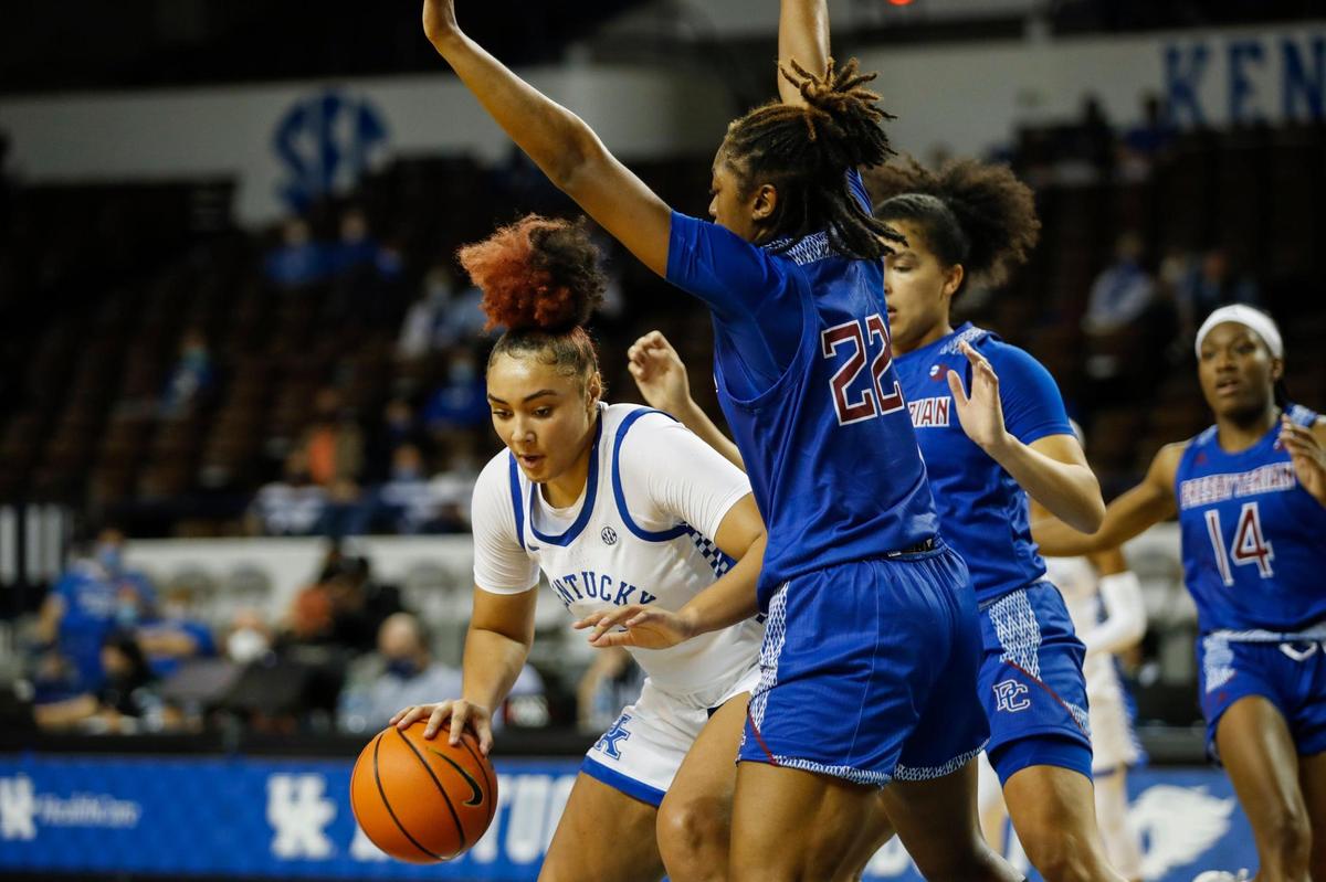 Sophomore Treasure Hunt (12) finished Kentucky’s season opener with 18 points, nine rebounds and five assists in 32 minutes.