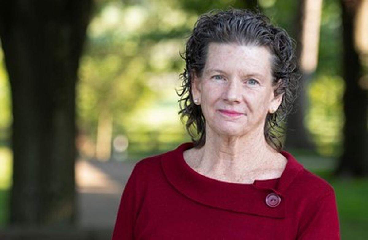 In 2008, longtime racetrack veterinarian Dr. Mary Scollay was hired for the newly established post of equine medical director in Kentucky. She’s now the executive director of the Racing Medication & Testing Consortium.