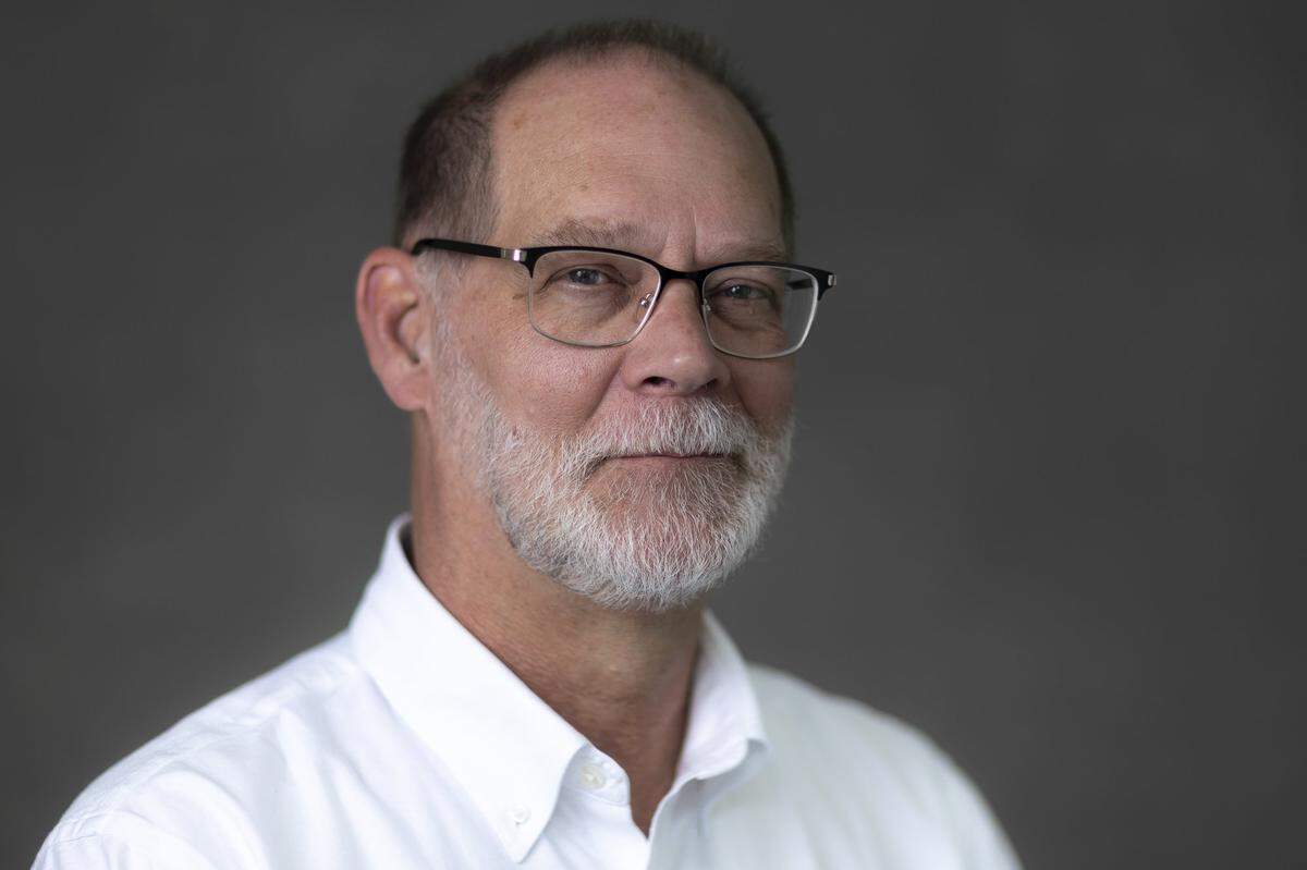 Lexington Herald-Leader reporter Bill Estep is photographed at the newspaper’s office in Lexington, Ky., on Thurssday, June 12, 2025.