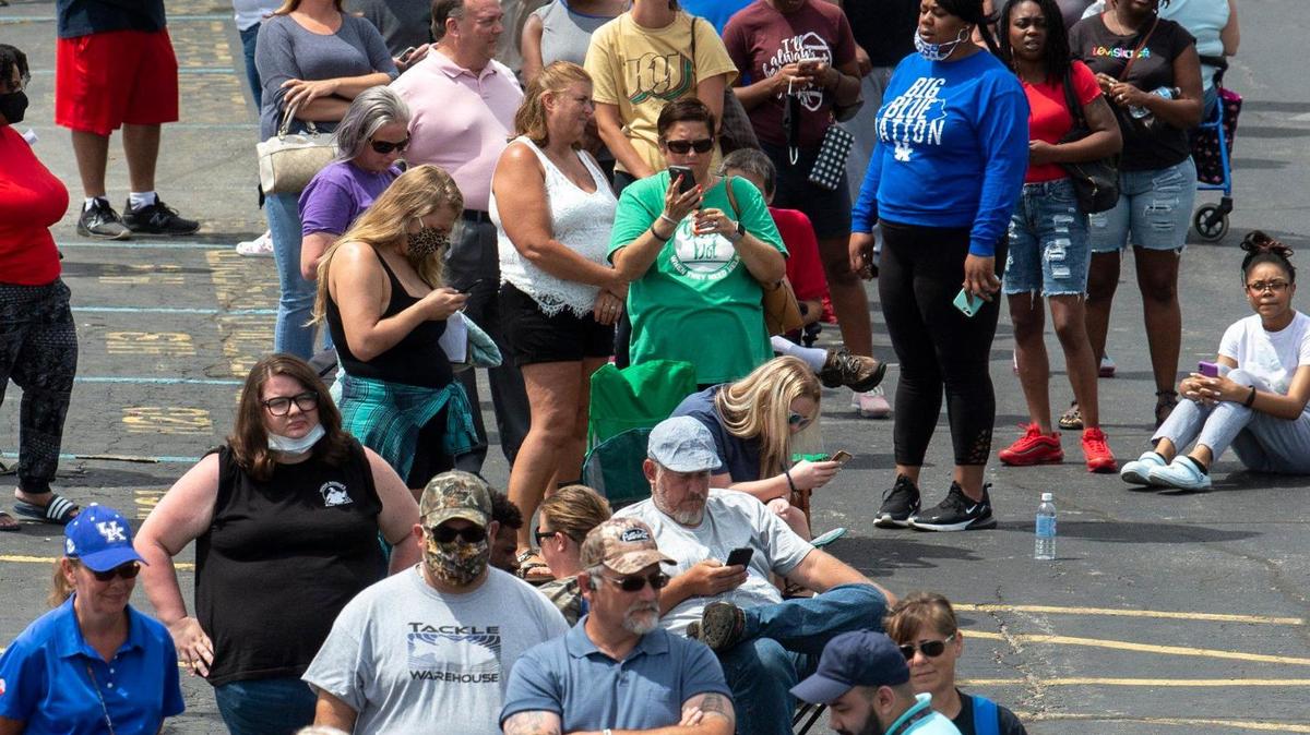 ‘You’re getting crumbs.’ Kentucky to cut jobless benefits in 2023 as recession feared