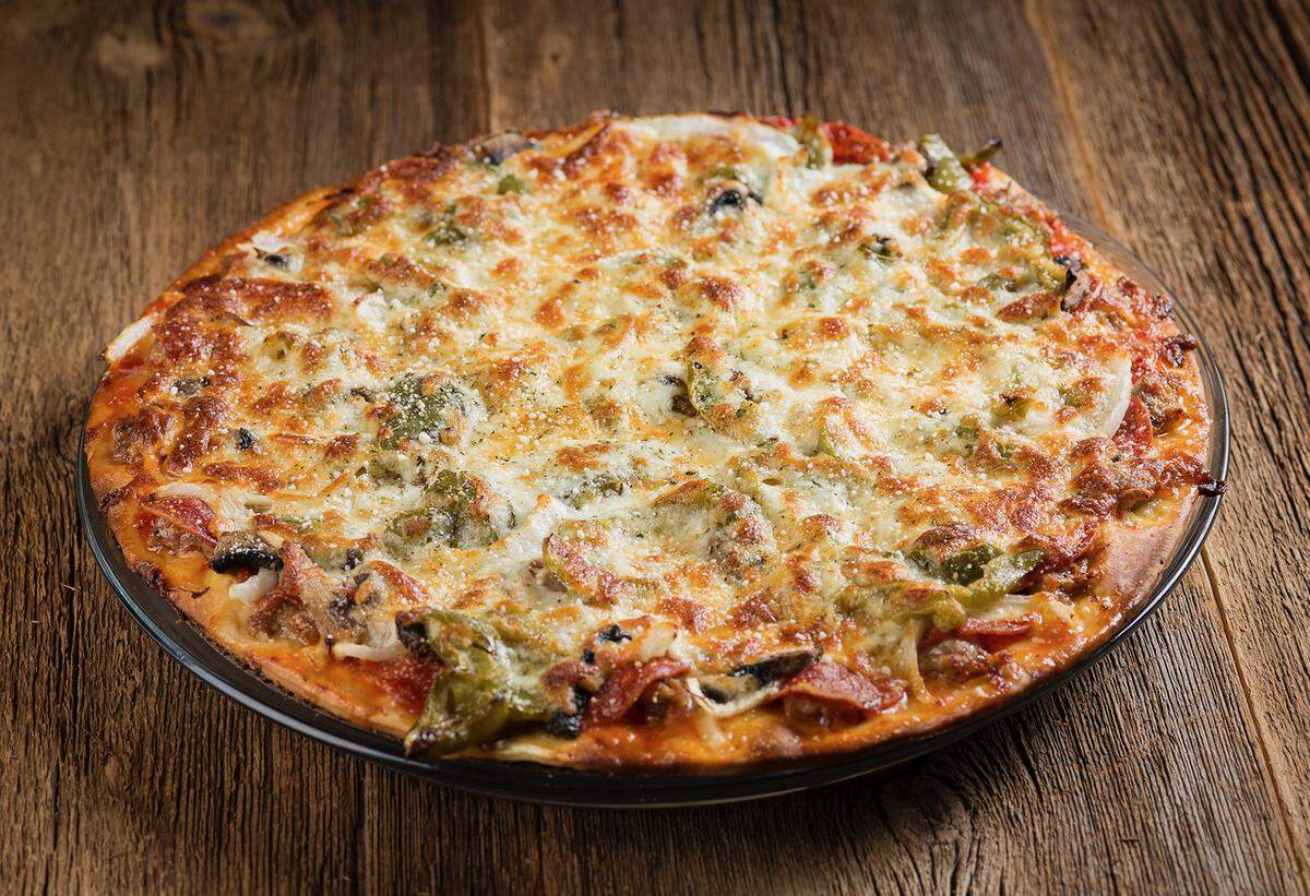 Rosati’s also offers thin-crust Chicago pizza, also available with double dough with twice the crust.