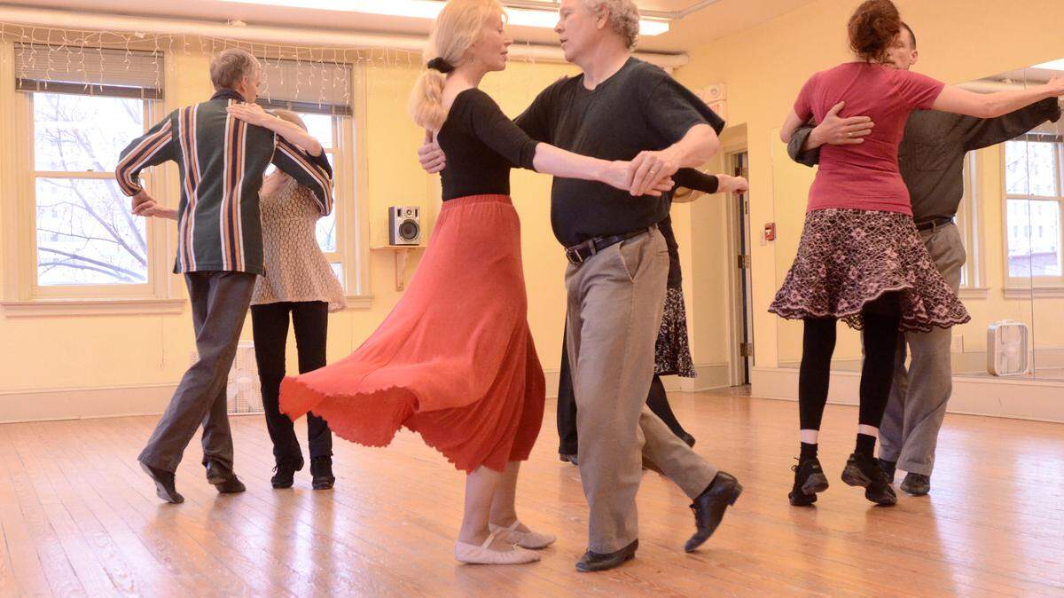 Danby Carter, center left, waltzed with Michael French during a Lexington Vintage Dance rehearsal last week. 