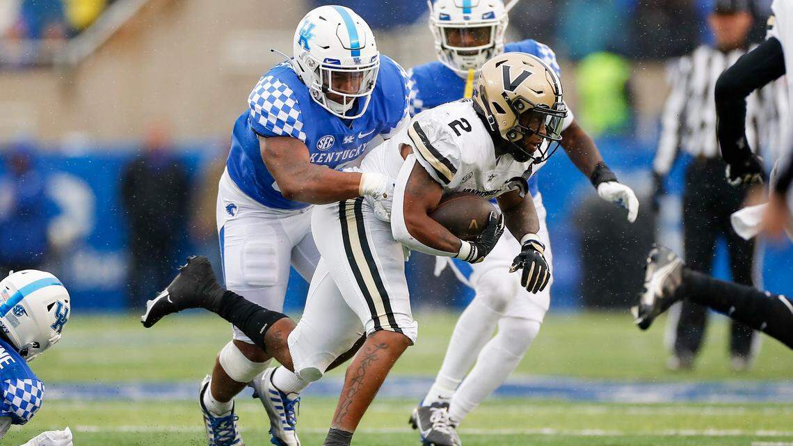 Vanderbilt snaps 26-game SEC losing streak with win over Kentucky football