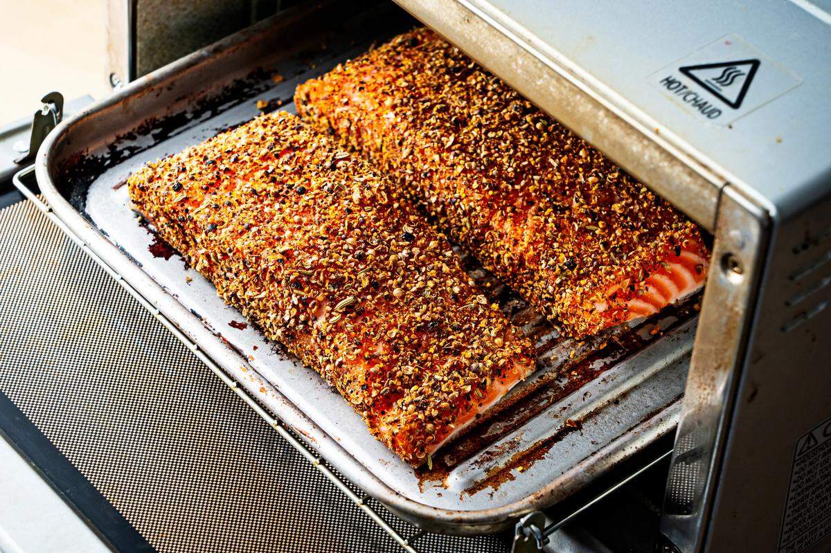 While it’s great to cook in the summer, what’s not great is when your kitchen can turn into a sauna from all the extra heat being produced from items like a toaster oven.