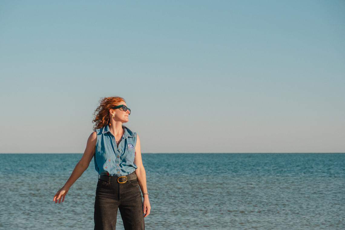 Kathleen Edwards’ 2002 debut album, “Failer,”contained the singles “Six O’Clock News” and “Hockey Skates.”