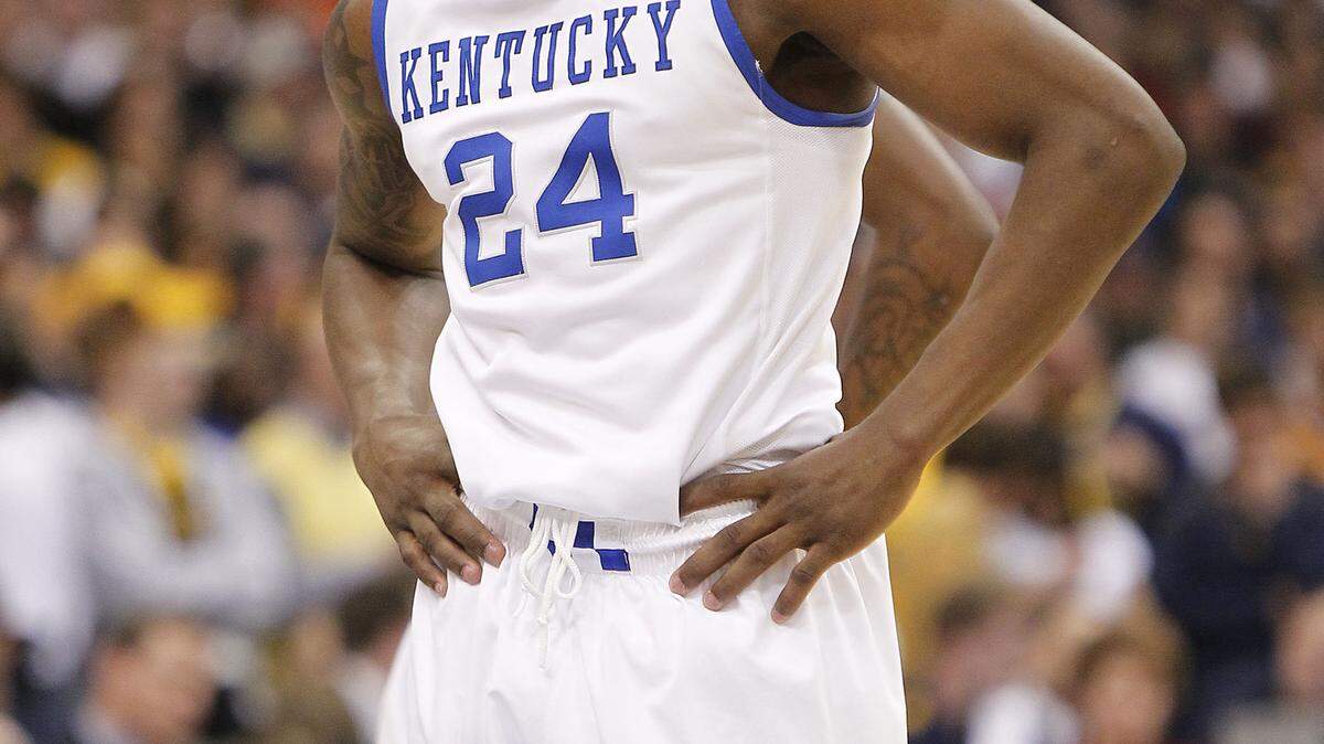 Eric Bledsoe played one season for Kentucky, during which the team gained its 2,000th victory.