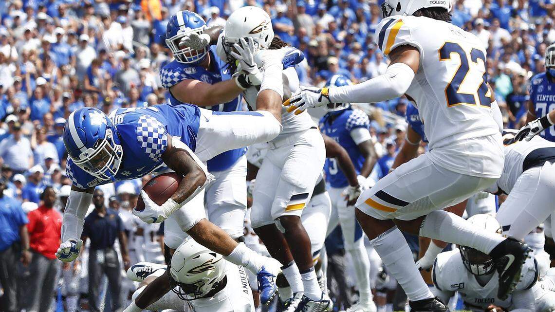 Five Cats score TDs as Kentucky uses second-half surge to top Toledo