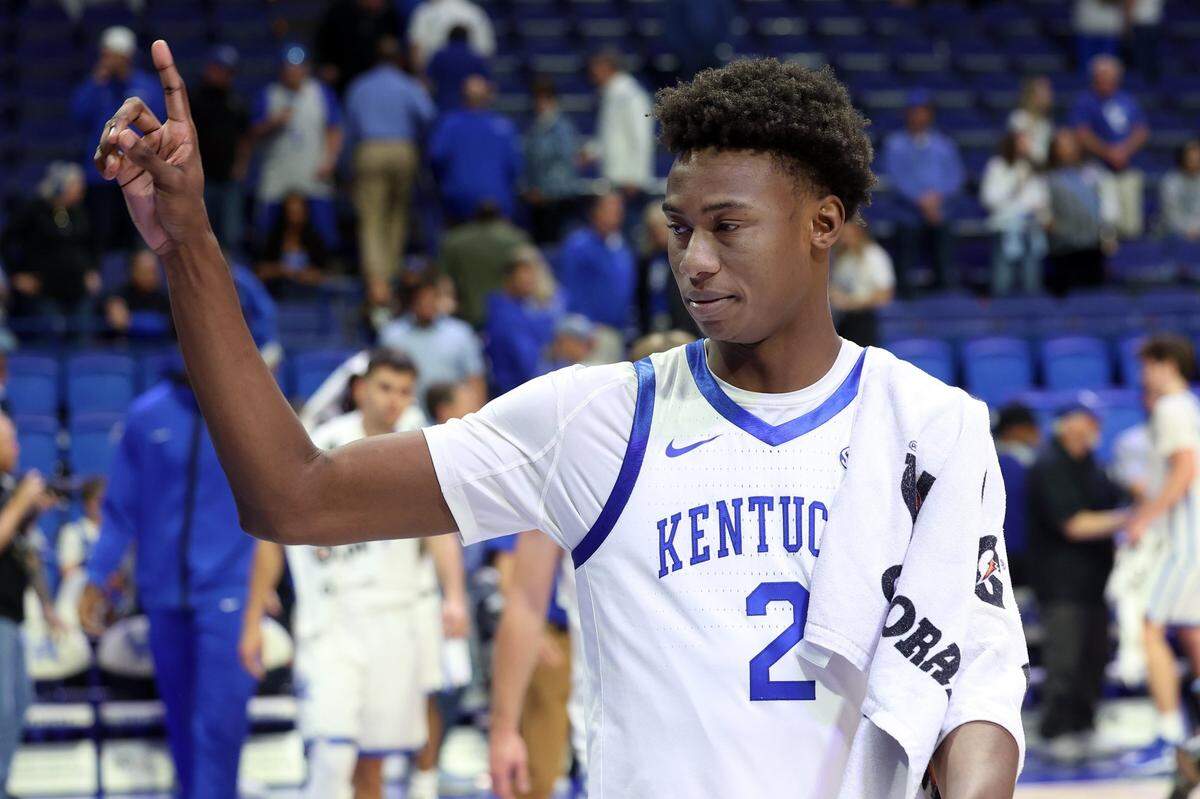 A transfer from BYU, Kentucky super-senior Jaxson Robinson (2) is the only player on the 2024-25 UK men’s basketball roster who has previously played for new Wildcats coach Mark Pope. The Cats open the regular season Monday night against Wright State.