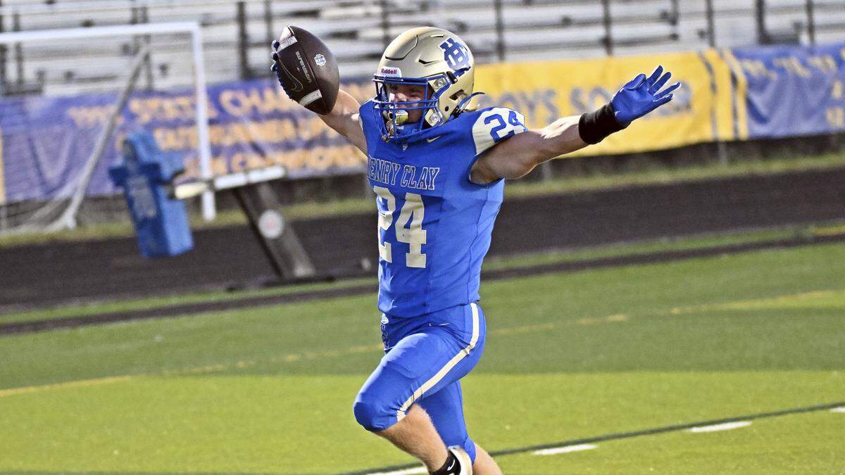 Henry Clay’s Zac Hoellein goes in for a touchdown during the Blue Devils’ 46-8 home win over North Bullitt at Dr. Robert Jake Bell Stadium on Friday.
