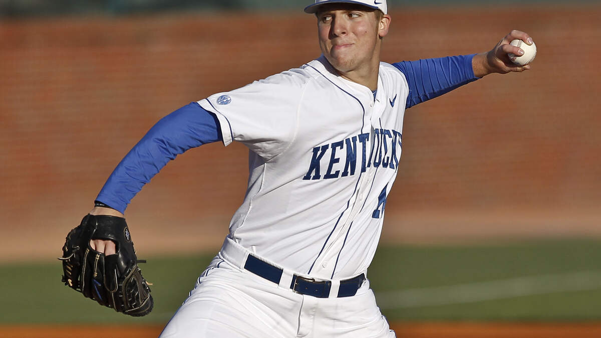 Kentucky pitcher A.J. Reed got knocked out in the third iinning after  giving up 5 runs on 9 hits as#1 Kentucky played Louisville  on Tuesday  April 10, 2012 in Lexington, Ky. Photo by Mark Cornelison | Staff