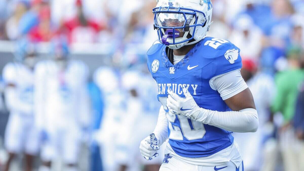 A junior from Cincinnati, Terhyon Nichols (20) is Kentucky’s top returning cornerback.