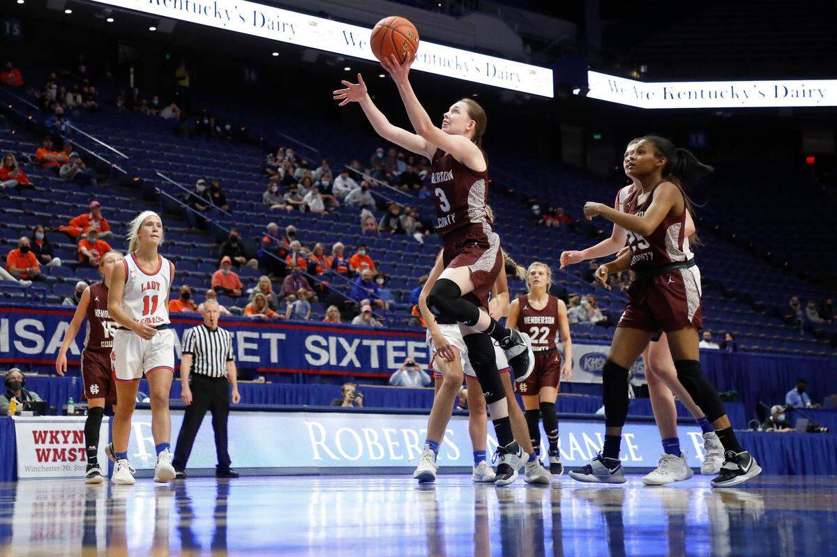 Jarie Thomas (3) is the top scorer and rebounder for Henderson County.