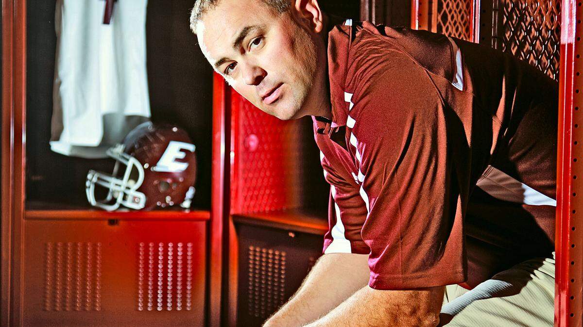 Once an All-American on Georgetown College's national title team that scored 744 points in 1991, Dane Damron is the offensive coordinator at Eastern Kentucky. All thanks to hard work and mom's phone call.    