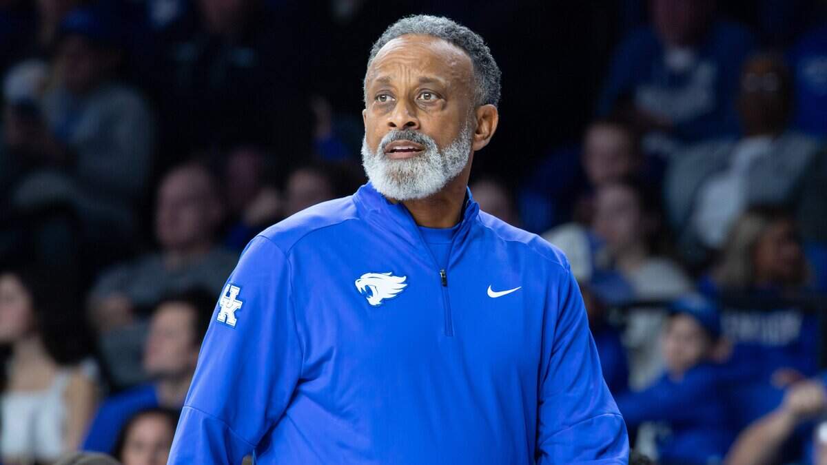 UK Head Coach Kenny Brooks during the #6 University of Kentucky vs. the #5 Oklahoma Sooners game at Memorial Coliseum in Lexington, Ky, on Jan. 11, 2026.