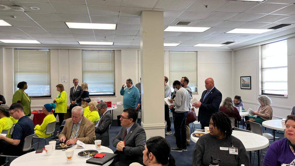 On Feb. 7, the Lexington Street Voice Council hosted a luncheon with Kentucky legislators so they could talk to them about how HB 5 would criminalize homelessness.