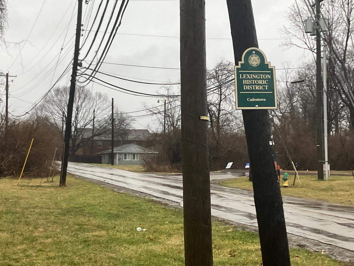 The Board of Architectural Review approved the construction of a new commercial building at the corner of Cadentown and Old Todds roads, angering many Cadentown residents.