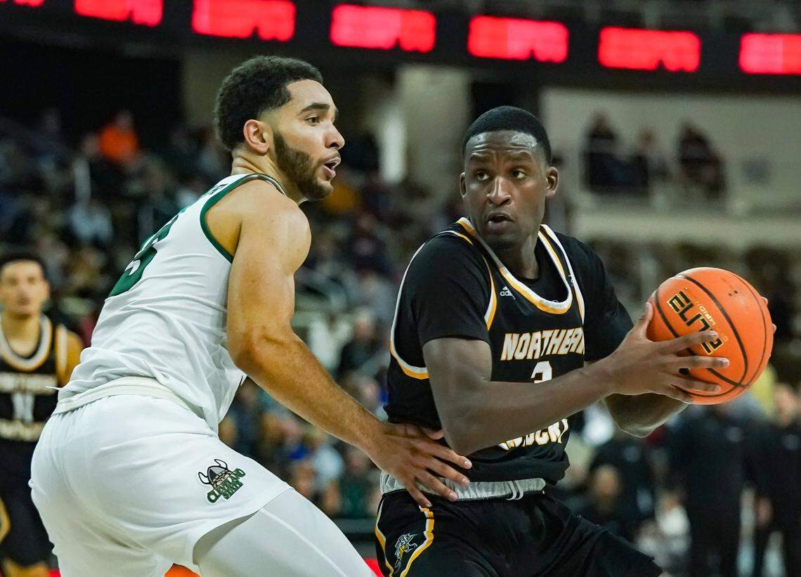 Over the course of his college career to date, former Henry Clay star Marques Warrick has “gone from being a really gifted scorer to a complete player that is an absolute weapon,” says Norse Coach Darrin Horn.