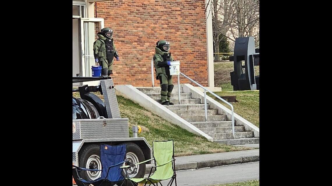 Georgetown College gets help from Lexington bomb squad to remove ‘volatile’ material