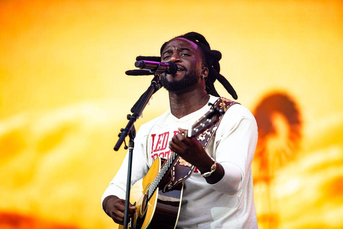 Shaboozey performing on the Limestone stage during the 2025 Railbird music festival at The Red Mile infield on May 31, 2205, in Lexington, Ky.