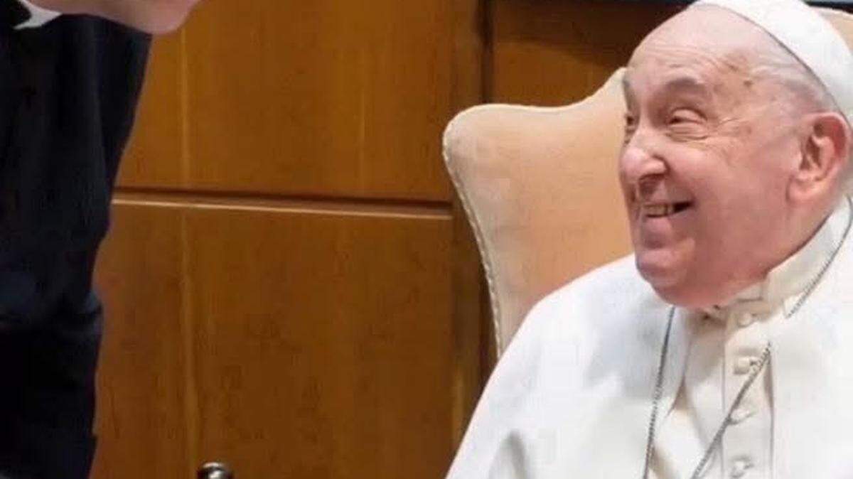 Father Jim Sichko visiting Pope Francis as a Papal Missionary of Mercy.
