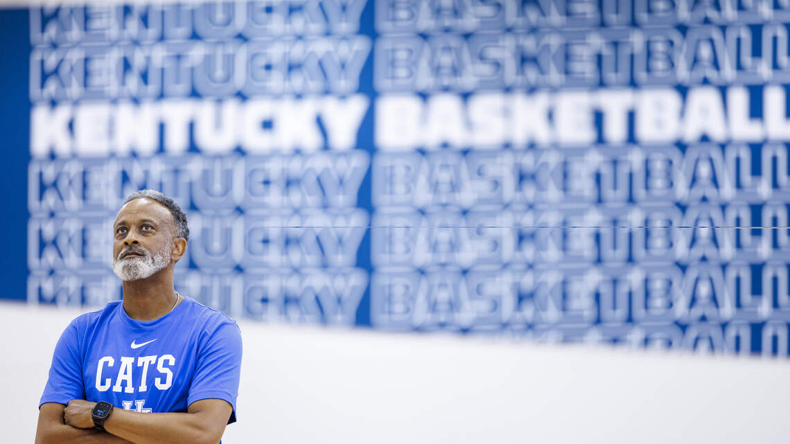 Kentucky up to No. 20 in AP poll to open Battle of the Bluegrass week