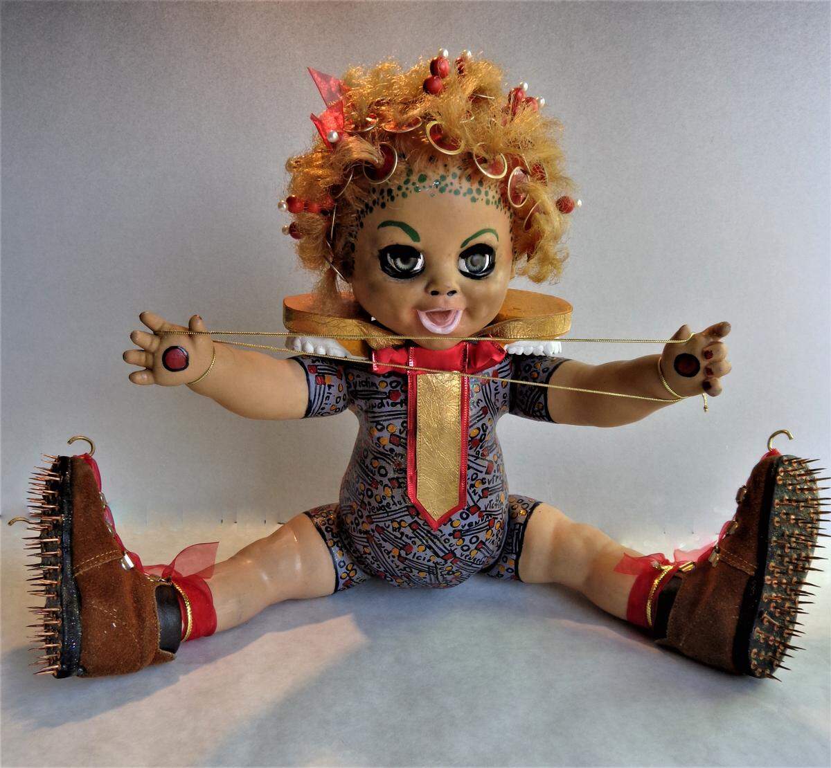 “Vi” by Lucinda Chapman