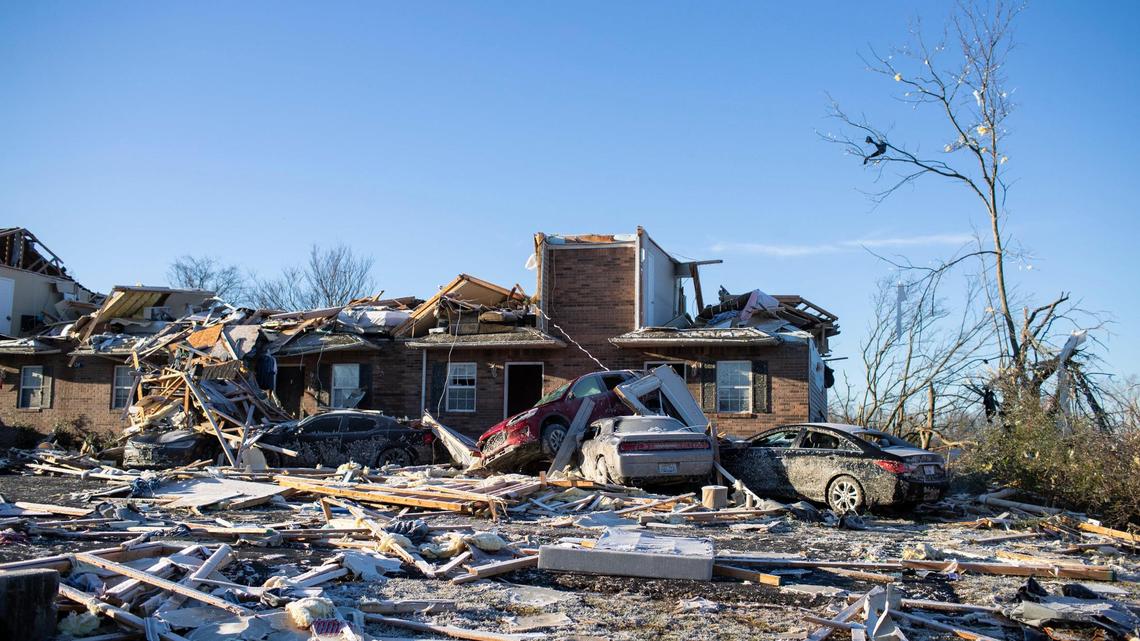 11 of 15 killed by tornado in Bowling Green were from two families. 7 were children.