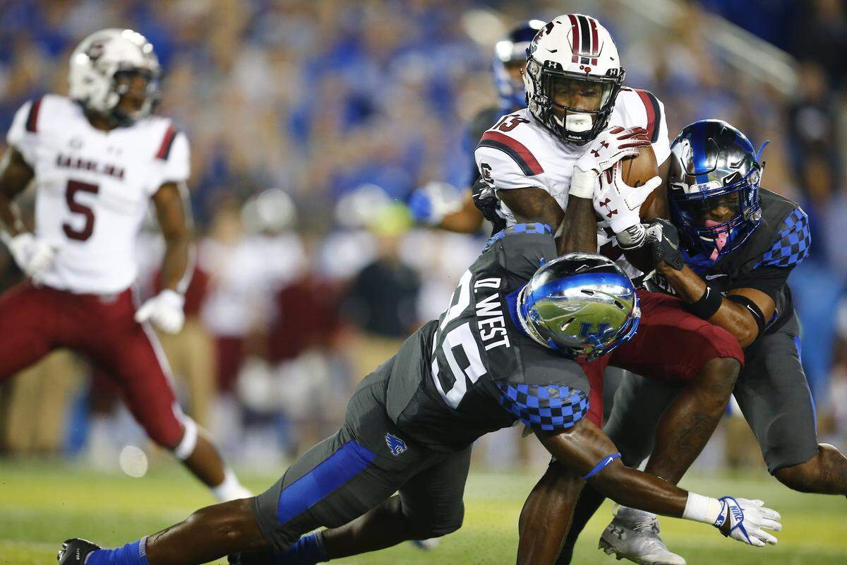 Kentucky senior safety Darius West (25) has 47 tackles, five pass breakups, three interceptions and a fumble recovery he returned for a touchdown through six games in 2018.