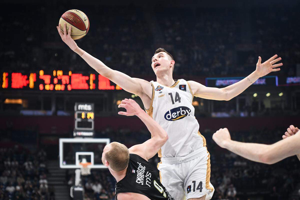 Zvonimir Ivisic, a late addition to the 2023-24 Kentucky men’s basketball roster, spent the last two seasons playing for Studentski Centar Podgorica, a team based in Montenegro that competes in the Montenegrin Basketball League and the Adriatic League. Ivisic is set to become the first player from Croatia to play at Kentucky.