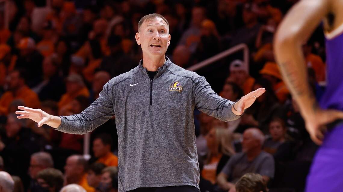This time, John Pelphrey was on right side of ‘Laettner play.’ It still ended in pain.