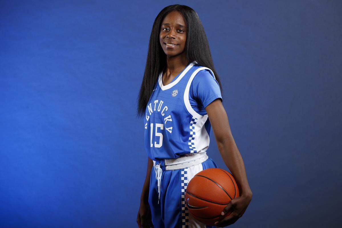 Chasity Patterson, the top-ranked high school point guard in the class of 2017, becomes eligible for Kentucky at the start of the second semester after transferring from Texas.