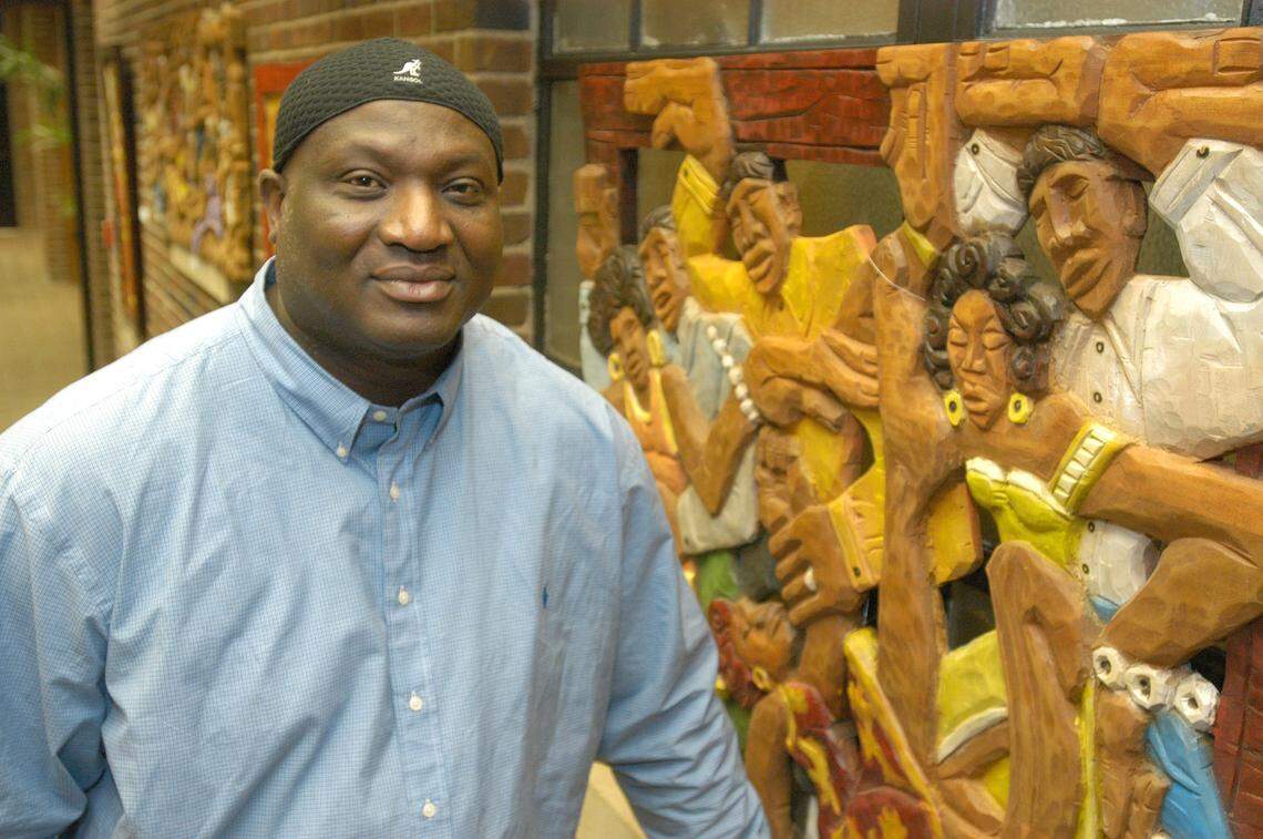 LaVon Williams in 2007, the year he won a Governor's award for his woodcuttings.