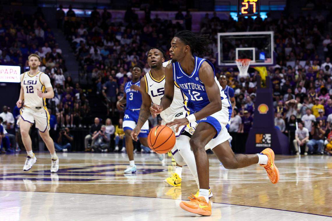 Antonio Reeves (12) led Kentucky with 25 points Wednesday night and surpassed 1,000 points in his two years with the Wildcats.