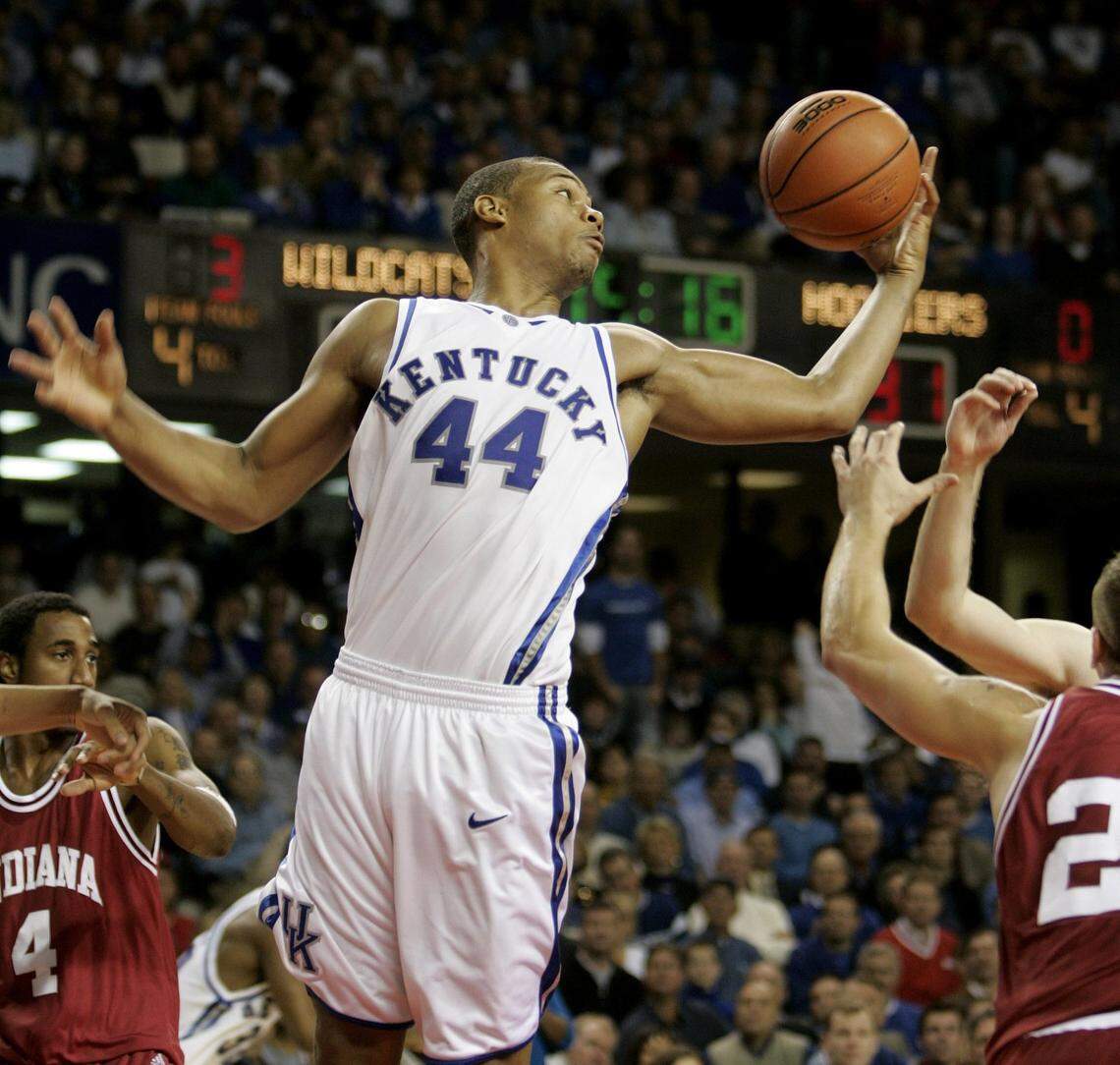 Kentucky basketball went 109-25 overall during Chuck Hayes’ four seasons as a Wildcat from 2001 to 2005. Hayes tied a UK record by making 110 straight starts during his college career.