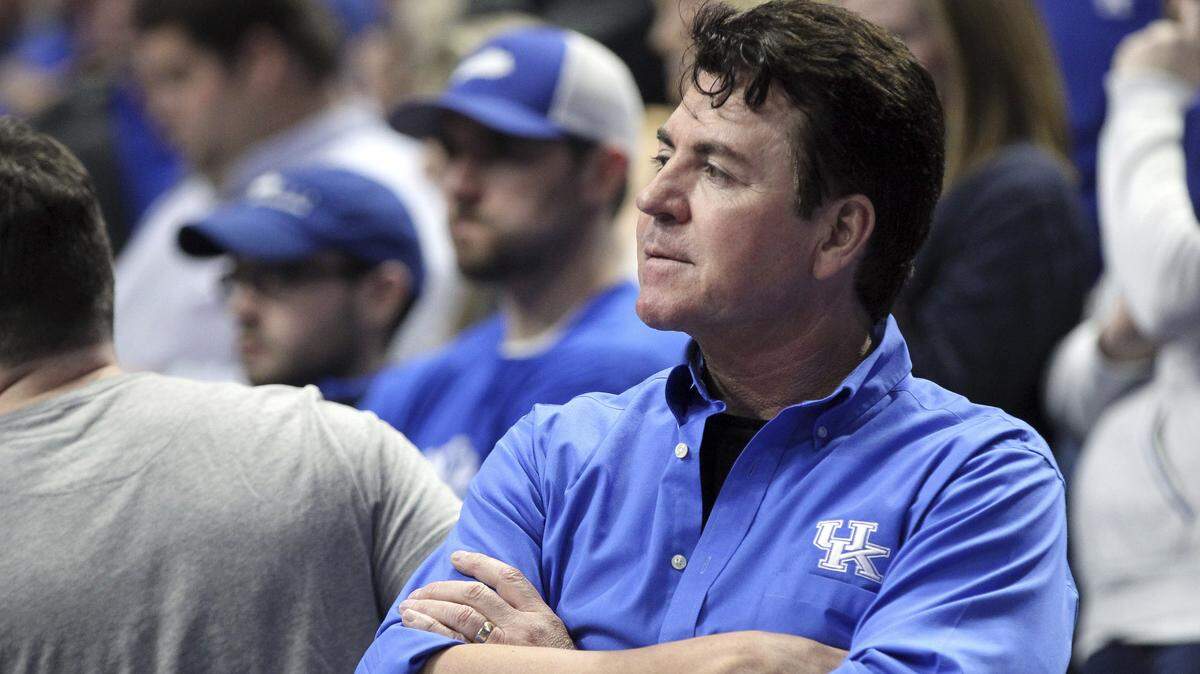 Papa John’s founder John Schnatter watches the second half of an NCAA college basketball game between Kentucky and LSU in Lexington, Ky., Tuesday, Feb. 12, 2019. LSU won 73-71. (AP Photo/James Crisp)