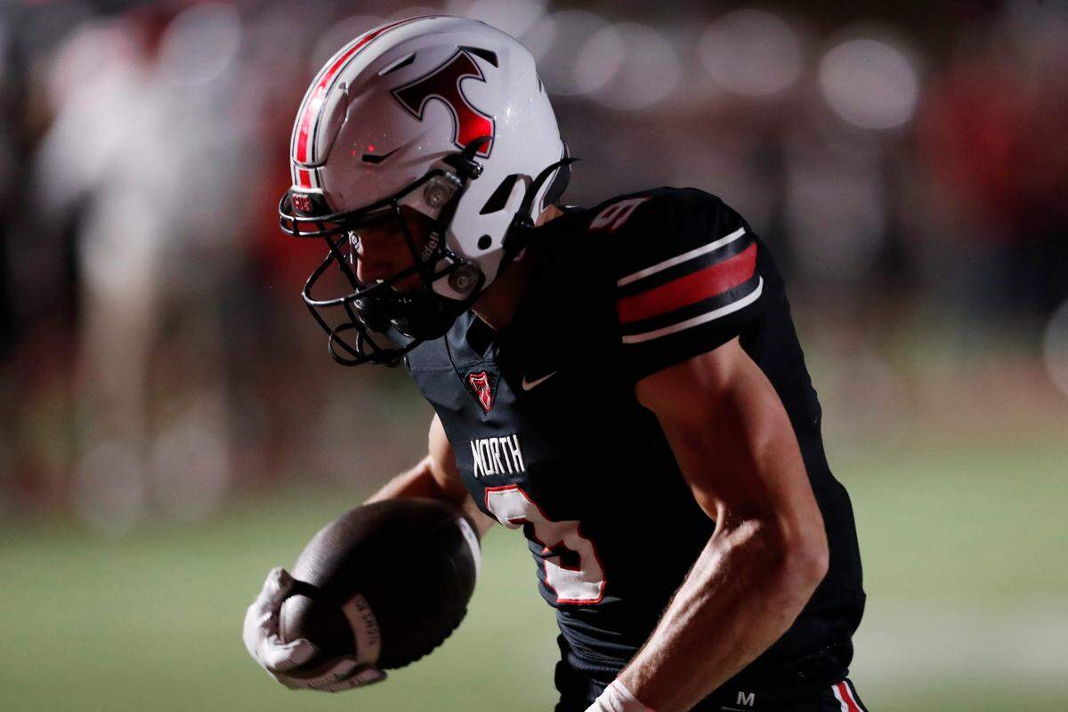 Georgia prep wide receiver Dallas Dickerson brings a track star background to Kentucky's 2026 class.