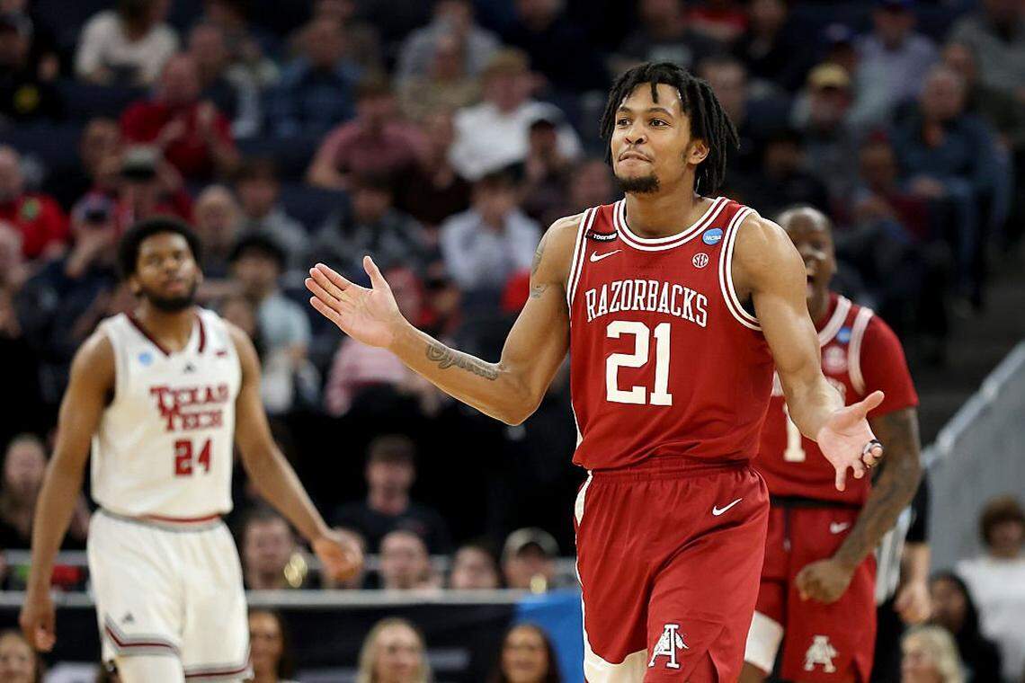 SAN FRANCISCO, CALIFORNIA - MARCH 27: D.J. Wagner #21 of the Arkansas Razorbacks reacts during the second half against the Texas Tech Red Raiders in the West Regional Sweet Sixteen round of the NCAA Men's Basketball Tournament at Chase Center on March 27, 2025 in San Francisco, California. (Photo by Ezra Shaw/Getty Images)