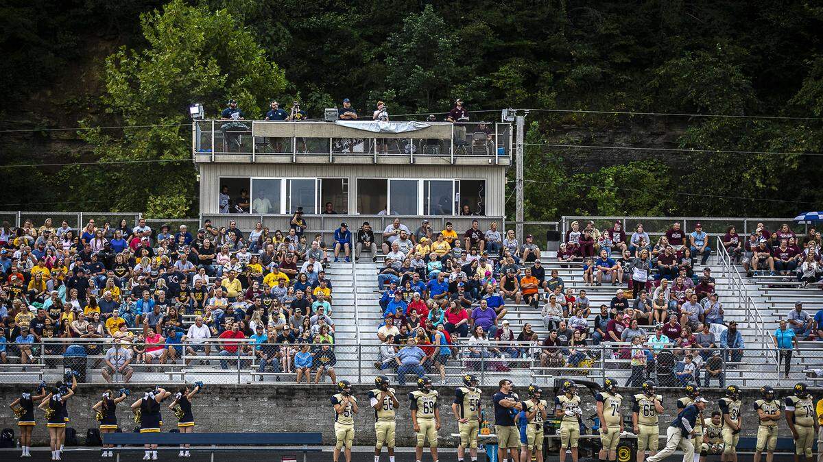 Friday Night Lens: A season begins in Barbourville