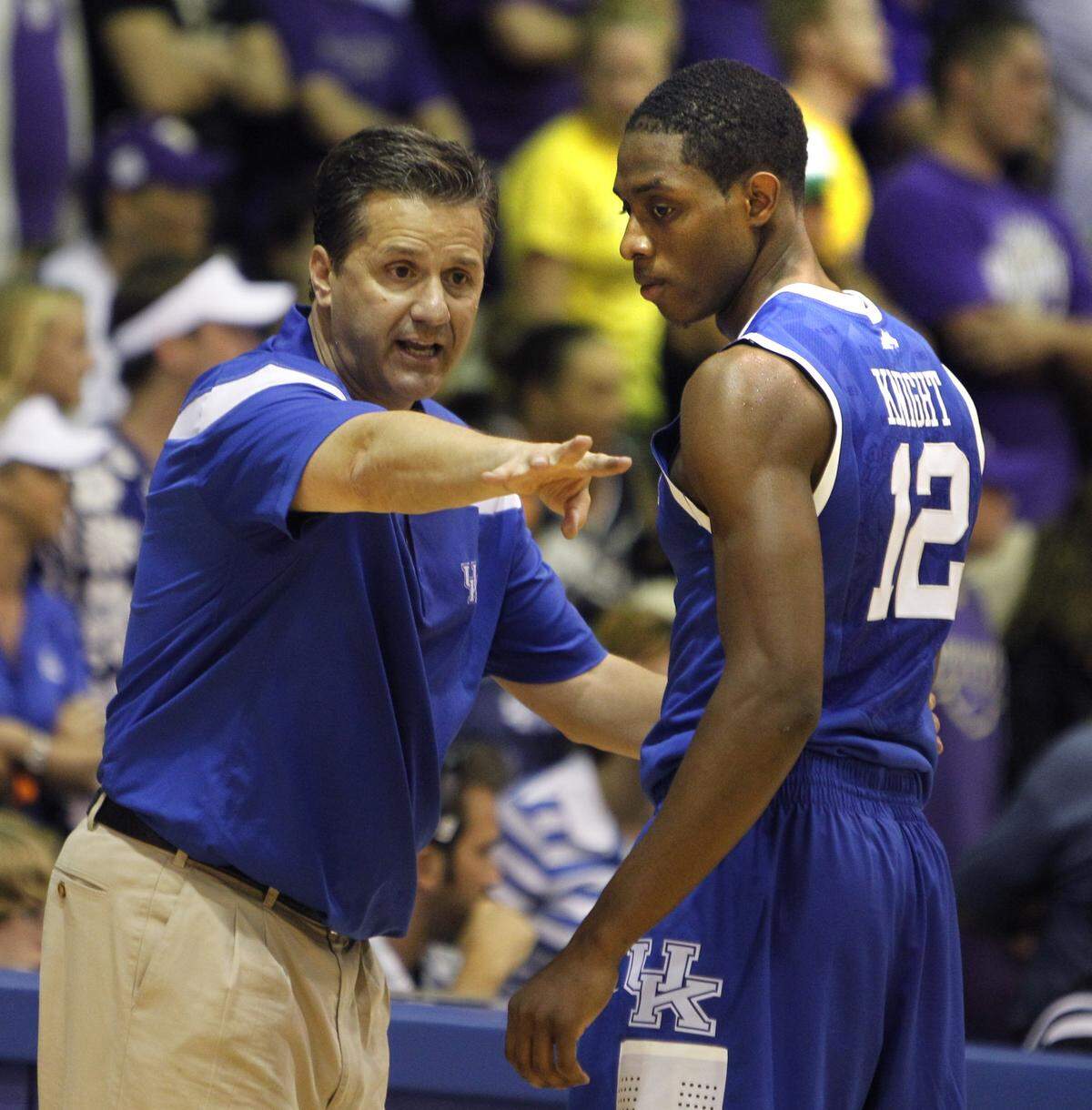 UK Coach John Calipari gave instructions to Brandon Knight during a game in Maui in 2010. Kentucky is 10-5 all-time in the Maui Invitational and won the event in 1993.