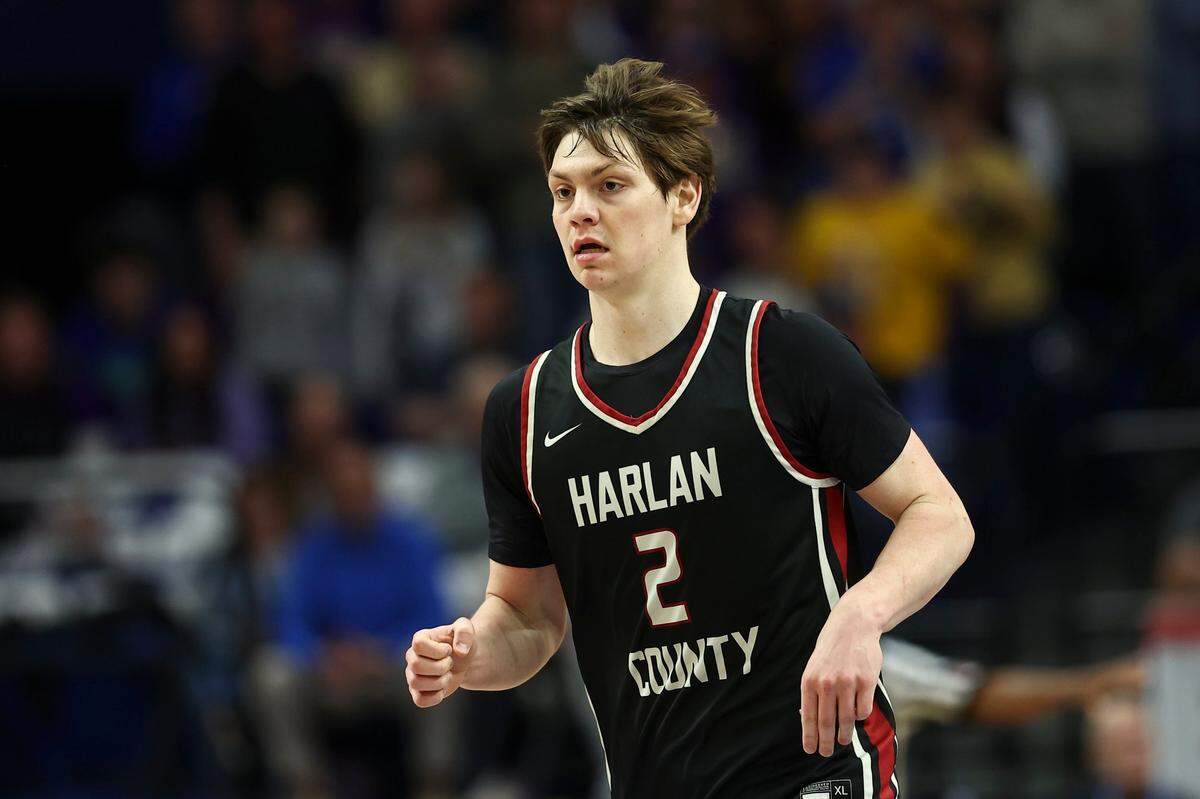 New Kentucky Wildcats wing Trent Noah (2) averaged 32.3 points and 10 rebounds in the 2024 Kentucky Boys Sweet 16 while leading Harlan County to the state finals.